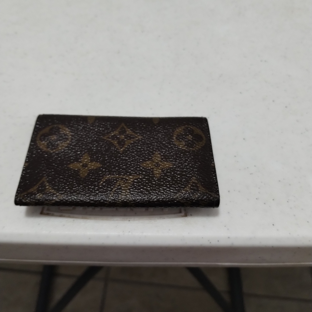 Authentic LV Louis Vuitton Brown Mono Key Holder with All Keys and COA - Picture 3 of 14